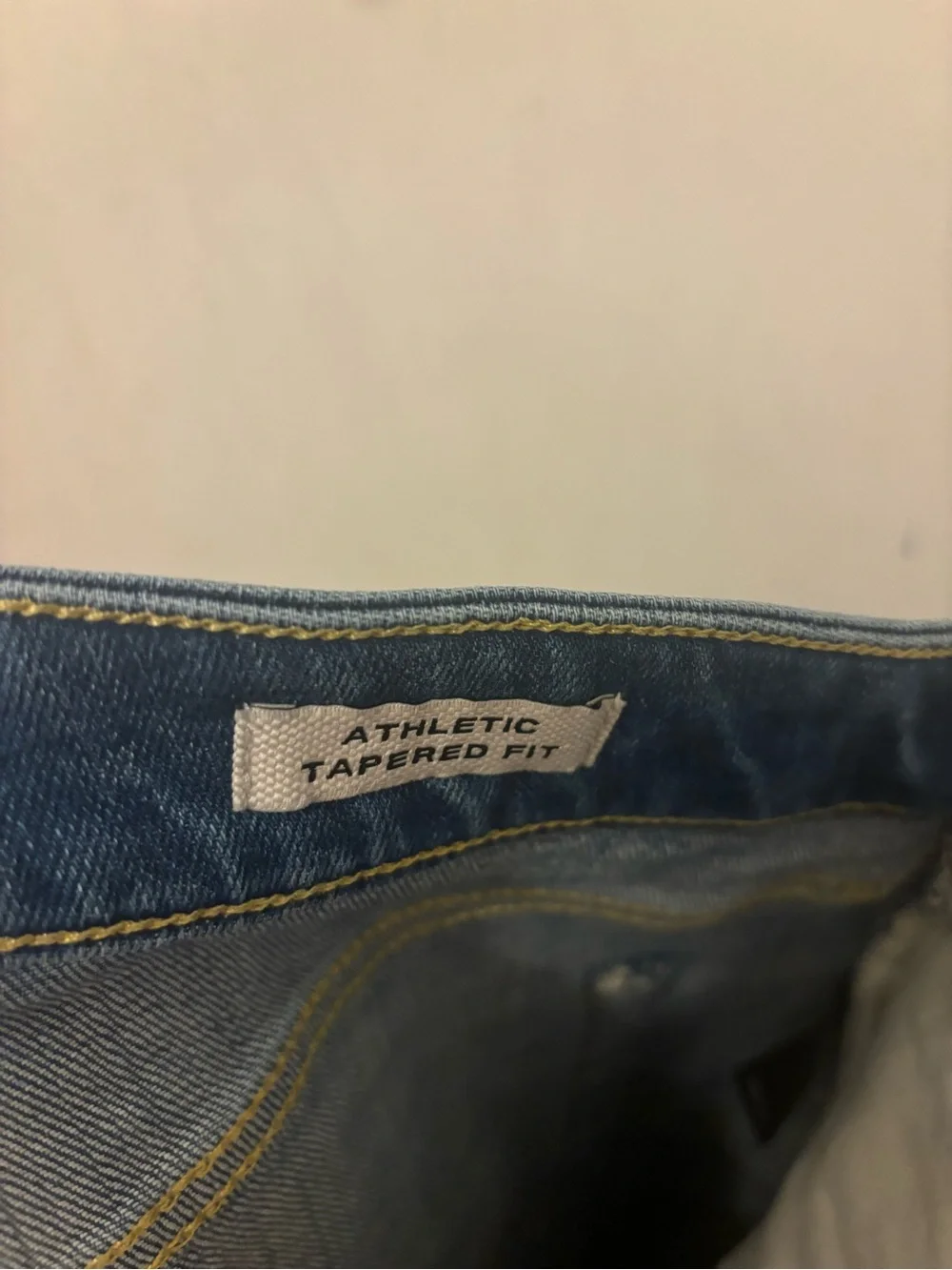 Flint and Tinder Jeans Men’s 33x31 Athletic Tapered Fit Light Wash Denim